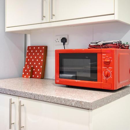 Cozy Rooms In Shared Accommodation Near Anfield Stadium With Parking And Wifi Liverpool Kültér fotó