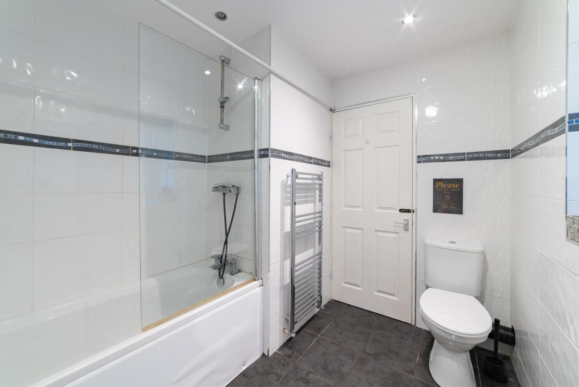 Cozy Rooms In Shared Accommodation Near Anfield Stadium With Parking And Wifi Liverpool Kültér fotó