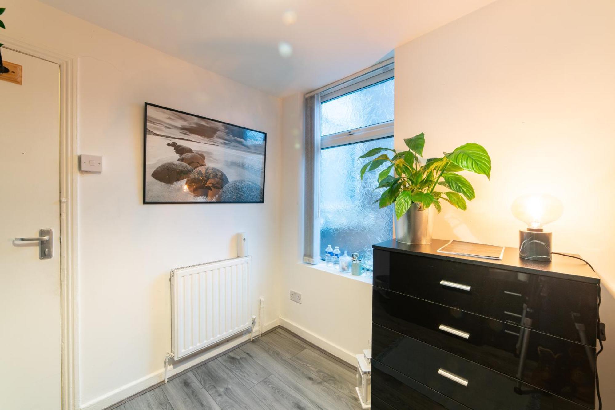 Cozy Rooms In Shared Accommodation Near Anfield Stadium With Parking And Wifi Liverpool Kültér fotó