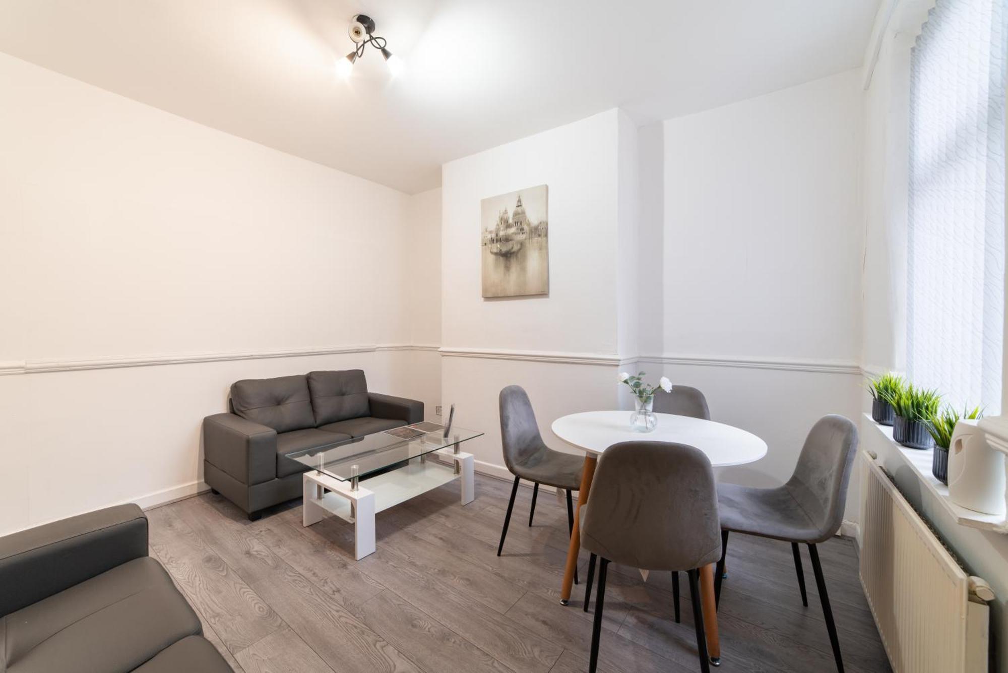 Cozy Rooms In Shared Accommodation Near Anfield Stadium With Parking And Wifi Liverpool Kültér fotó